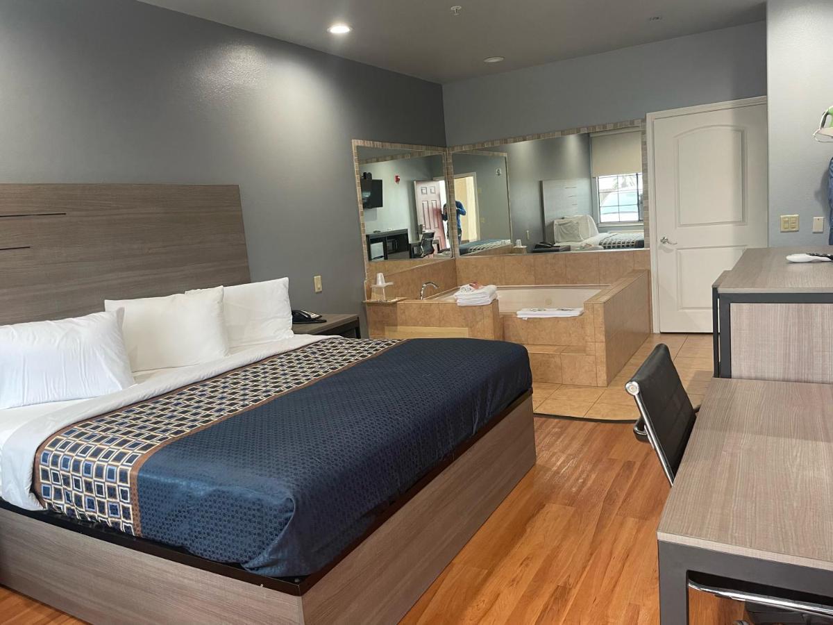 Palace Inn - Baytown I-10 ภายนอก รูปภาพ