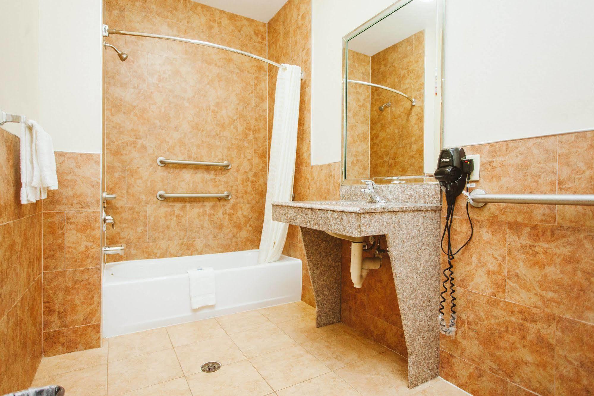 Palace Inn - Baytown I-10 ภายนอก รูปภาพ