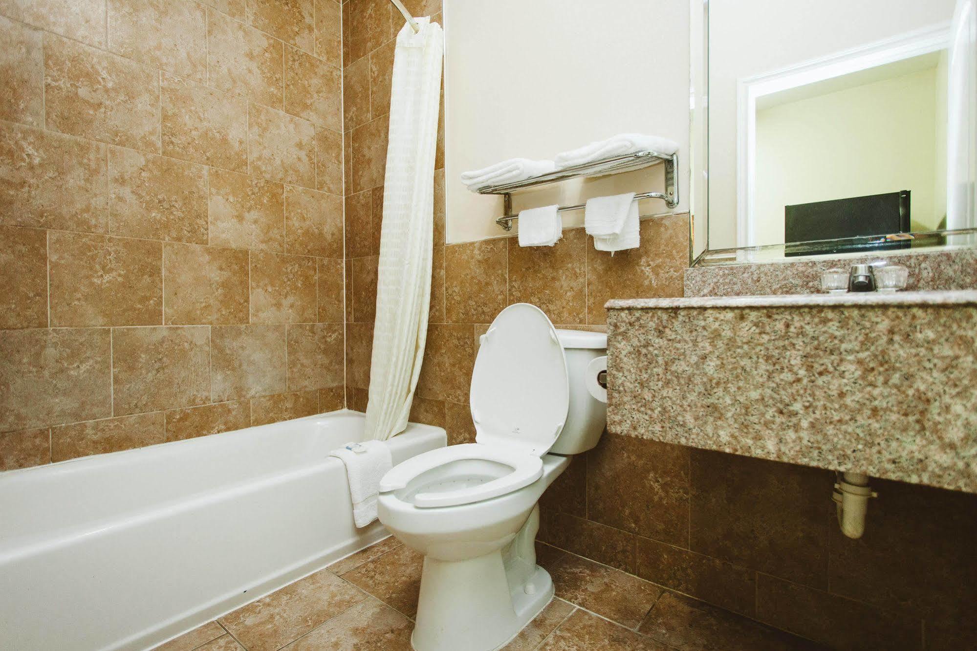 Palace Inn - Baytown I-10 ภายนอก รูปภาพ
